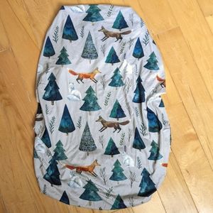 Bassinet mattress cover woodland